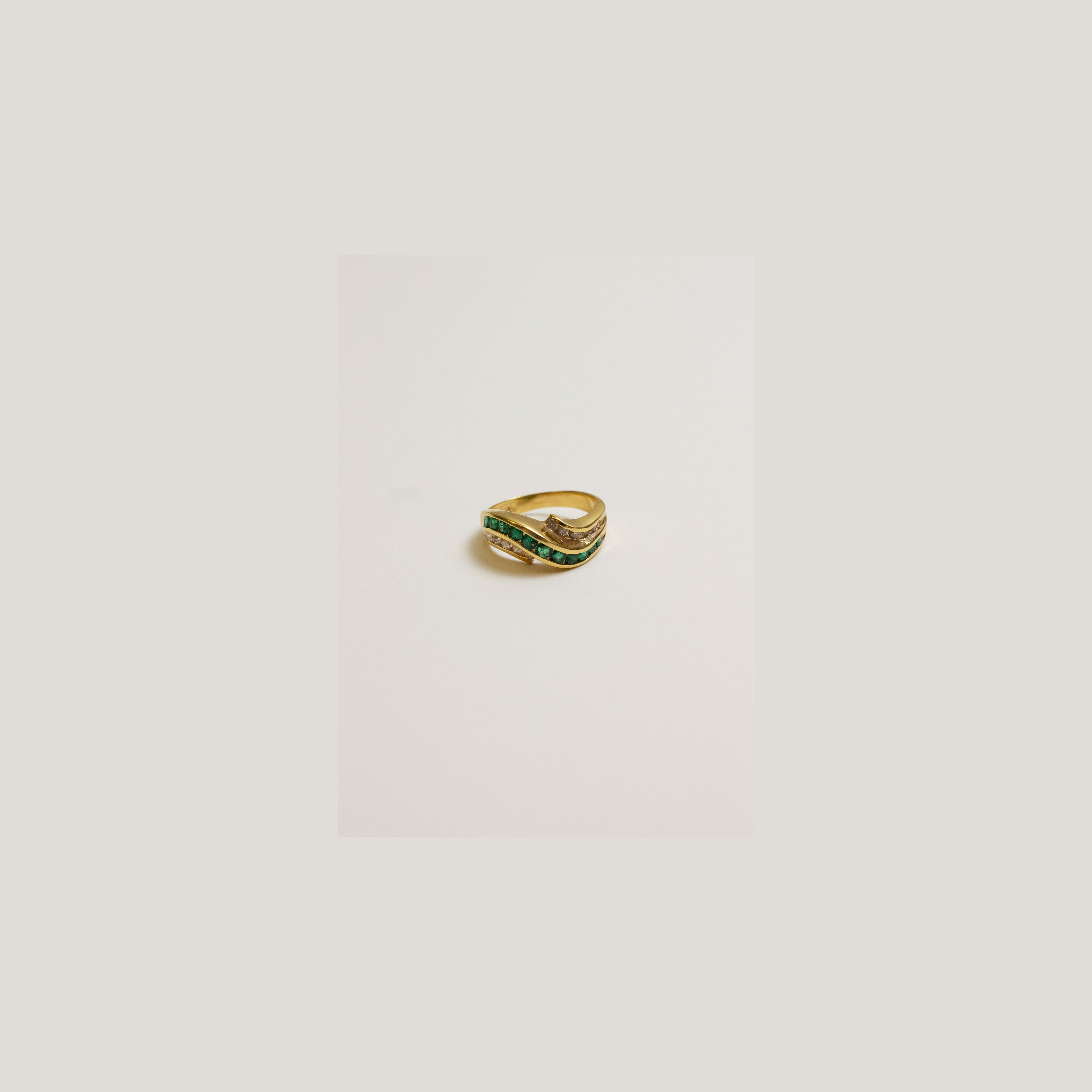 Vintage Emerald Round Diamond Ring