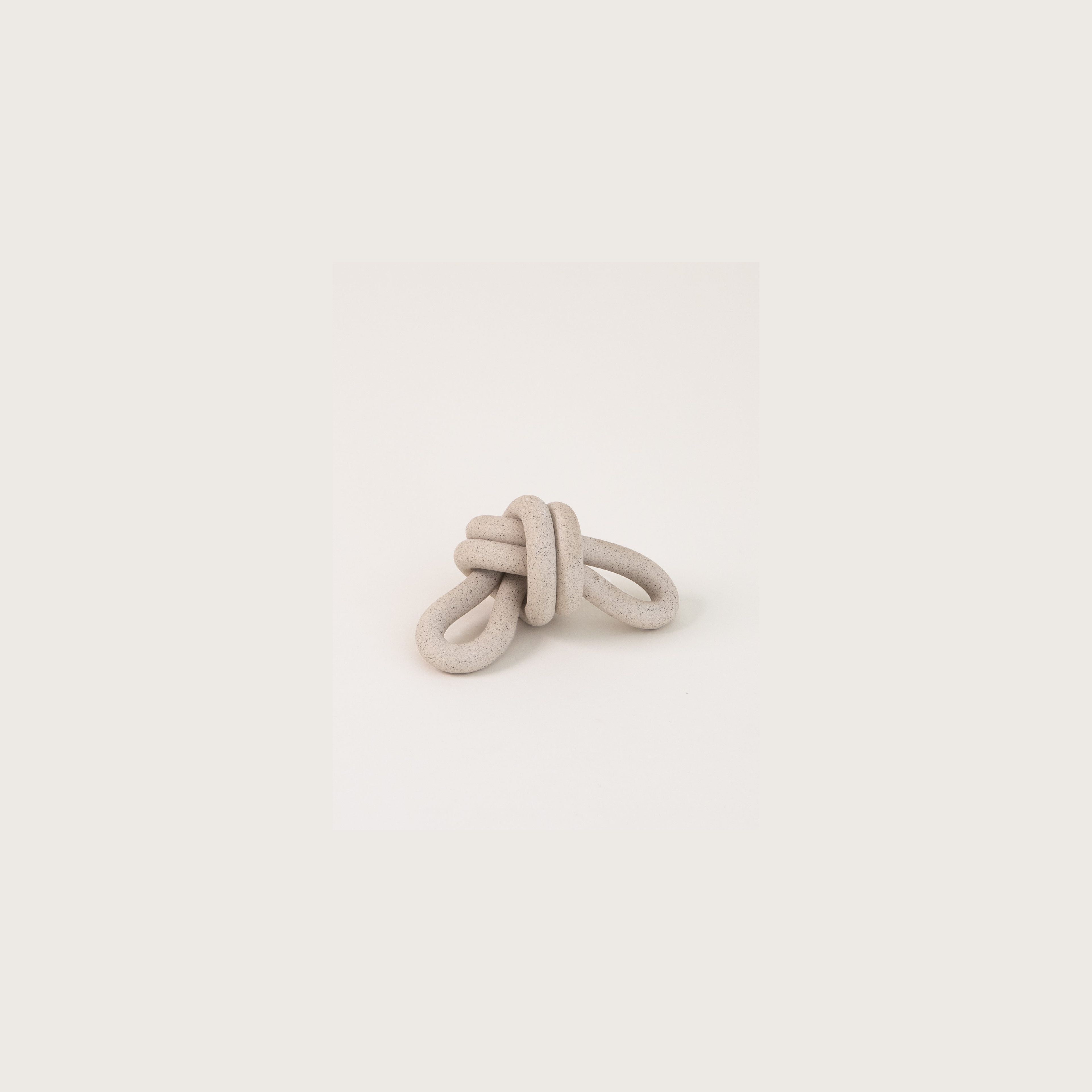 Double Loop Knot, Sand