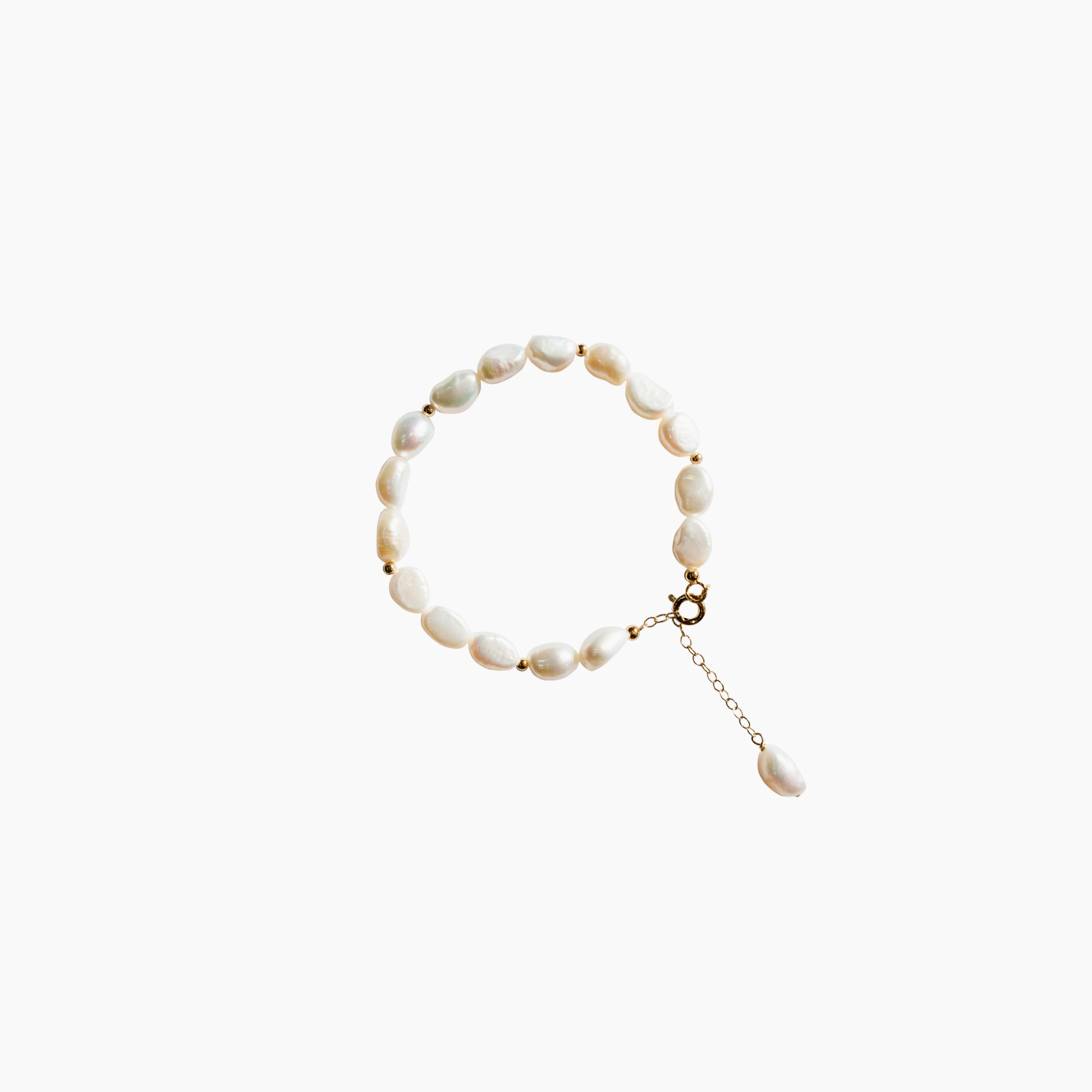 Brielle — Freshwater pearl bracelet