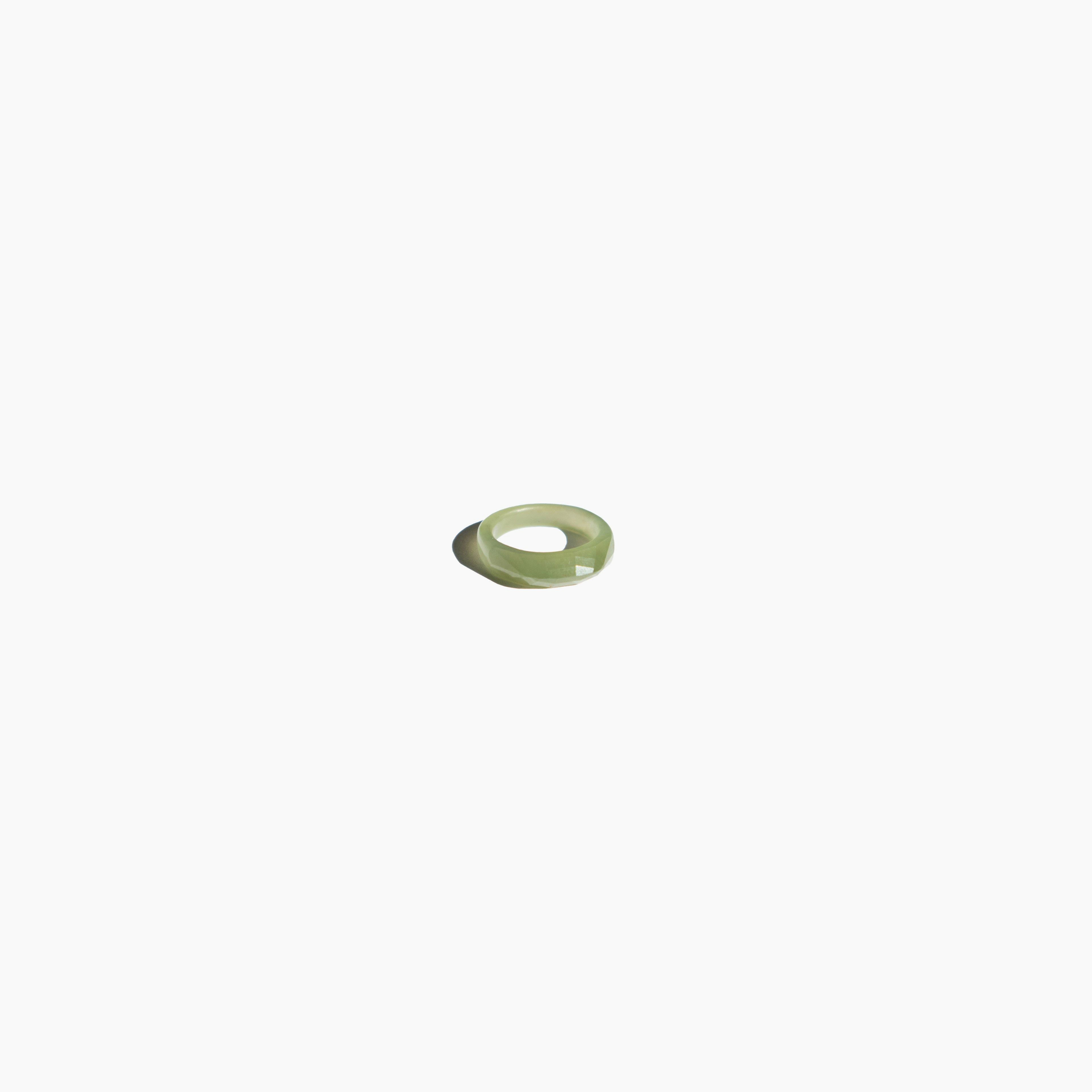 Dia — Structured green jade ring