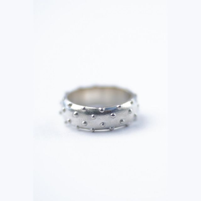 Chunky Textured Ring Band - Pistilo