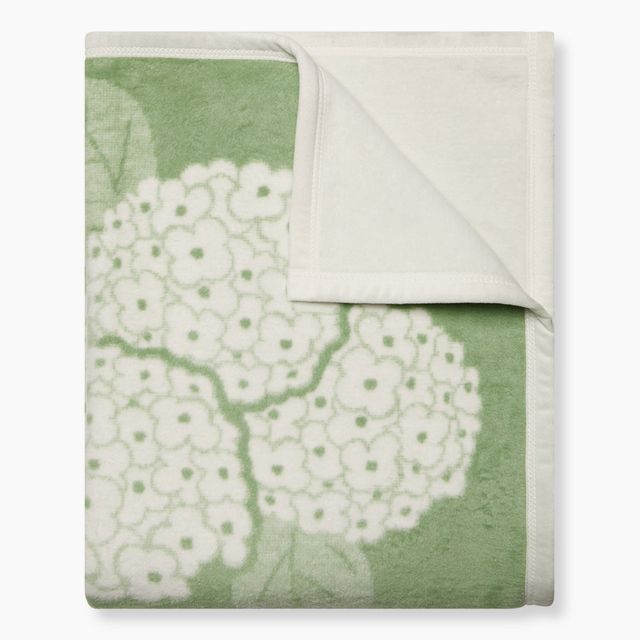Hydrangeas Sage Blanket