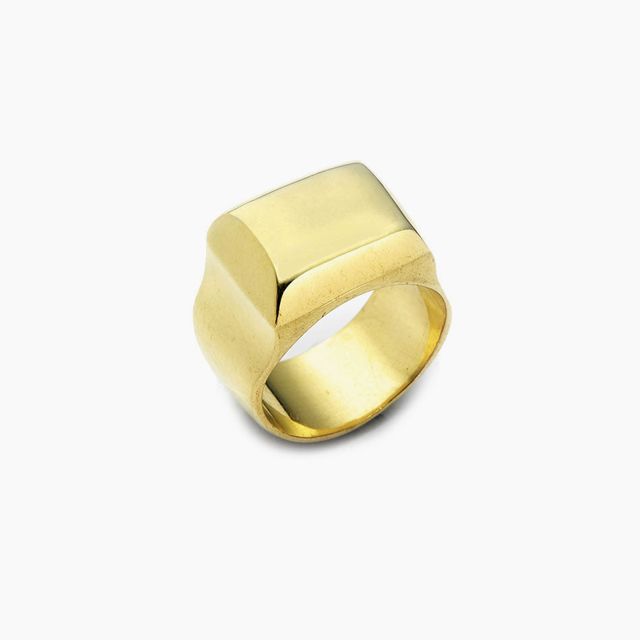The Greek Signet Ring in 18kt Gold